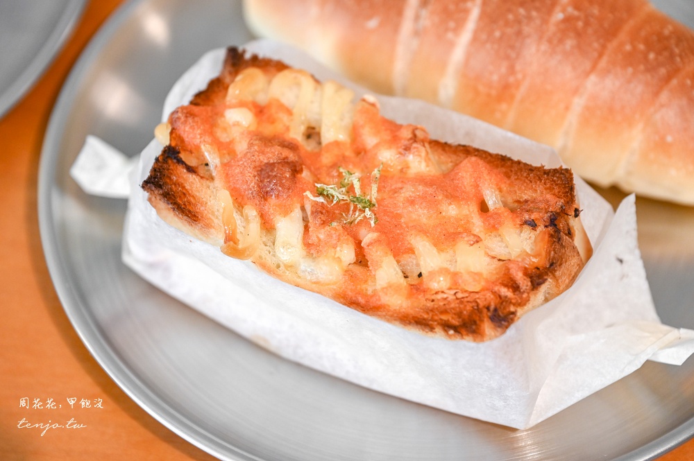 【新北淡水咖啡店】生日盪高俱樂部 淡海新市鎮生日蛋糕推薦！可頌麵包甜點布丁都很好吃