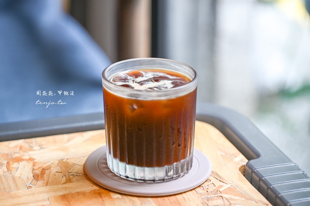 【大安站咖啡廳】水哥咖啡 開到晚上11點深夜咖啡店!菜單飲料甜點選擇多適合辦公用電腦 【大安站咖啡廳】水哥咖啡 開到晚上11點深夜咖啡店!菜單飲料甜點選擇多適合辦公用電腦