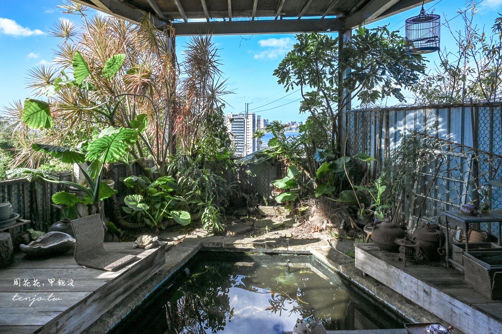 【台北秘境咖啡店】美好時光八里 隱身山腰間預約制咖啡廳！滿屋古物復古氛圍景觀可看海