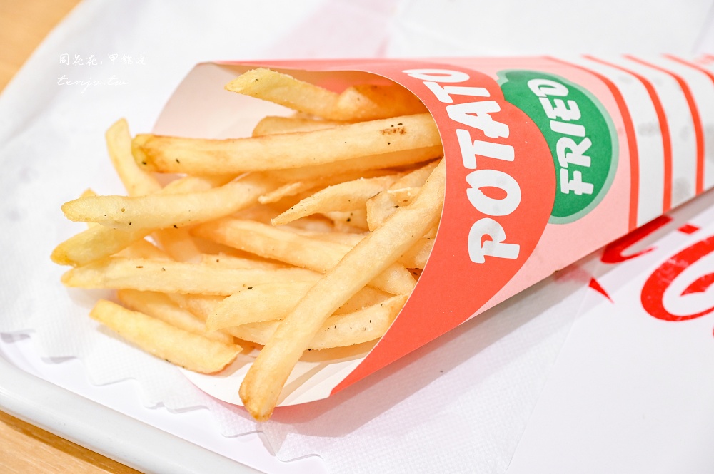 【佐世保美食】HIKARI漢堡 佐世保五番街美食推薦！購物中心分店JR車站走路2分鐘就到