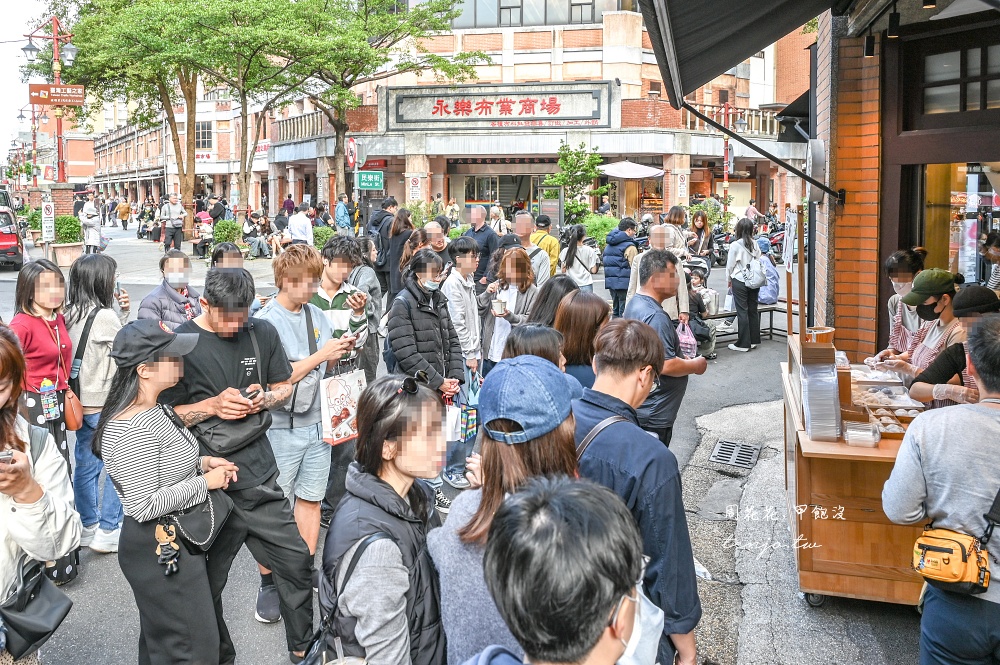 即時熱門文章：【大稻埕美食推薦】路力草莓大福 超人氣迪化街草莓大福糖葫蘆！一顆50元草莓多汁又大顆