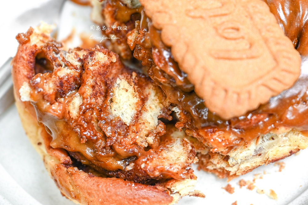 【士林咖啡店】Chüan Chuan Coffee 捲捲咖啡 超好吃肉桂捲巴斯克推薦！戚風蛋糕也厲害