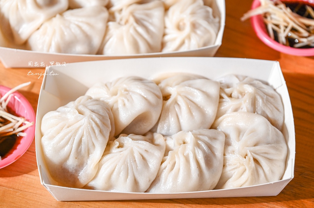 【萬華西門町美食】梁山泊小籠湯包 日韓遊客封為平價鼎泰豐名店！超爆汁小籠包好吃推薦