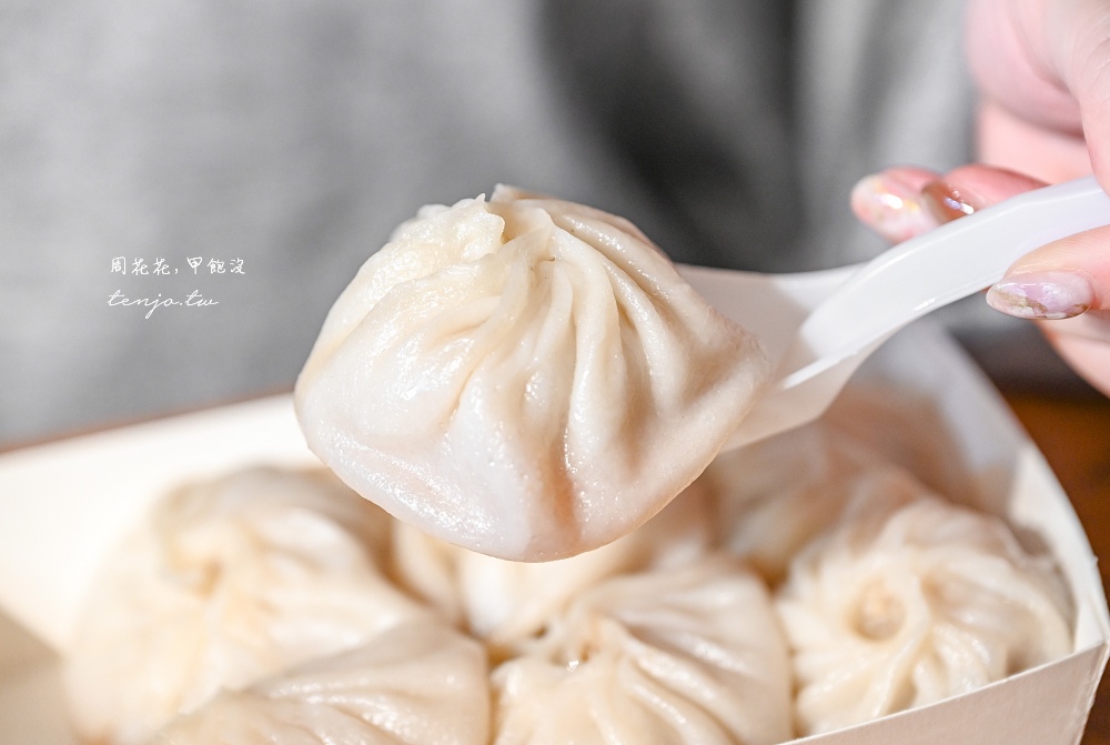 【萬華西門町美食】梁山泊小籠湯包 日韓遊客封為平價鼎泰豐名店！超爆汁小籠包好吃推薦