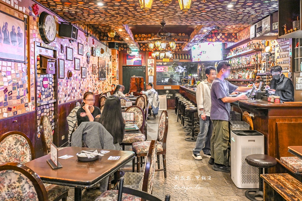 【圓山美食推薦】Green Door Bar 綠門老酒吧 老饕封為台北最強炸雞!披薩炒蛤蜊都好吃 【圓山美食推薦】Green Door Bar 綠門老酒吧 老饕封為台北最強炸雞!披薩炒蛤蜊都好吃