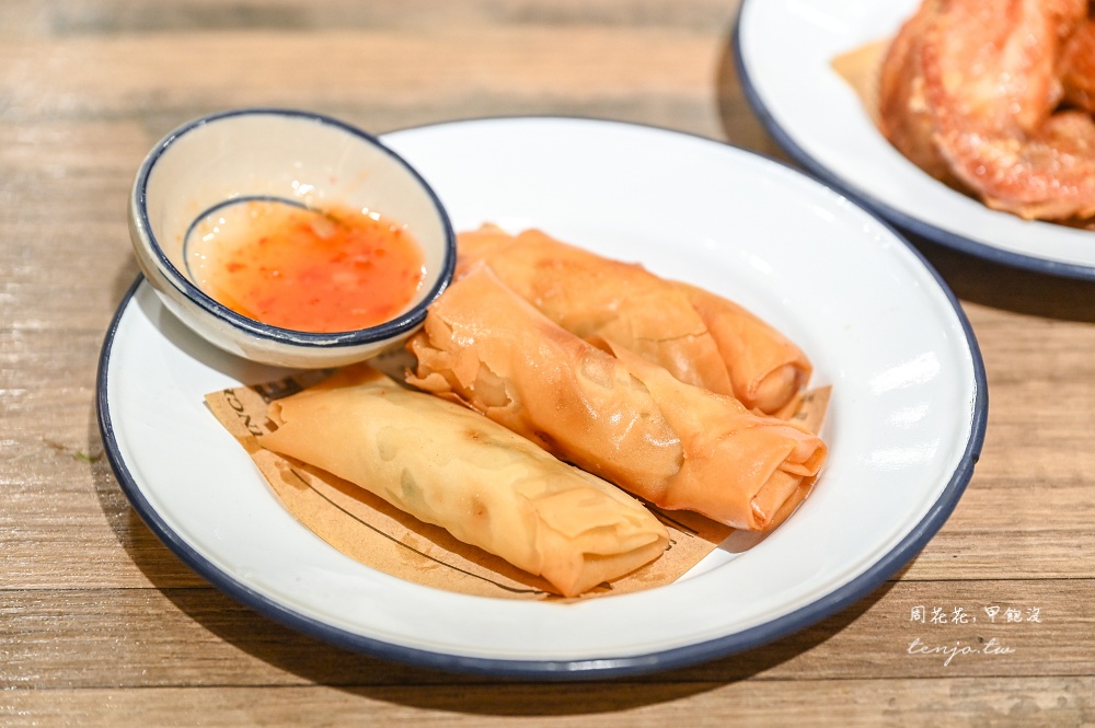 【台北松山信義美食】巷口船麵 店員全是泰國人的道地泰式小吃店！近饒河夜市五分埔商圈