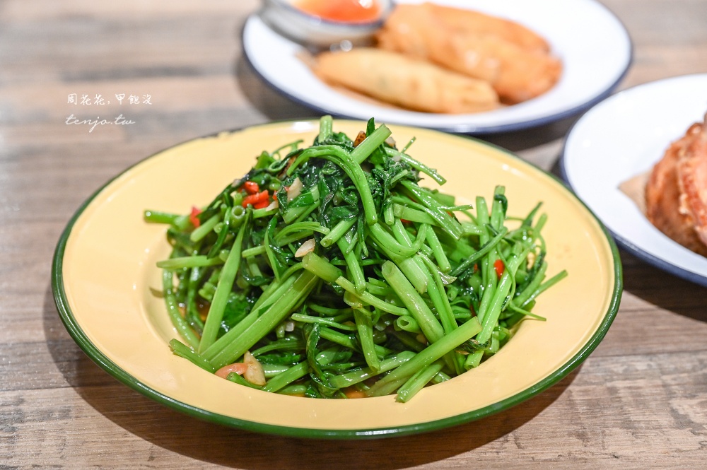 【台北松山信義美食】巷口船麵 店員全是泰國人的道地泰式小吃店！近饒河夜市五分埔商圈