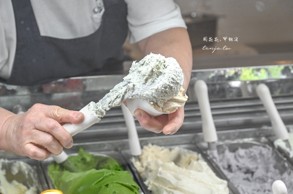 【石垣島美食推薦】MiruMiru本舖 (ミルミル本舗) 欣賞無敵海景吃冰淇淋！牛肉漢堡也好吃