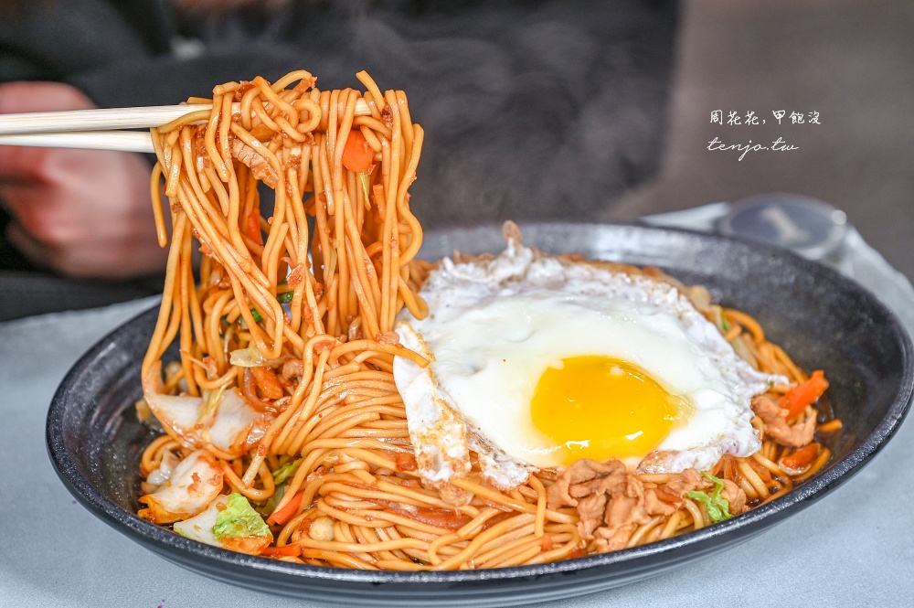 即時熱門文章：【台北大同區早餐】尚雯早午餐 超人氣大稻埕早午餐推薦！菜單必點超大份量炒麵蔬菜蛋餅