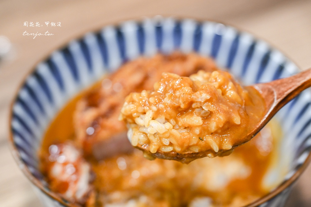 【松山區美食】肥豚屋豬排食堂 台北超厚豬排專賣店!營業時間僅4小時晚餐限定豬排丼飯 【松山區美食】肥豚屋豬排食堂 台北超厚豬排專賣店!營業時間僅4小時晚餐限定豬排丼飯