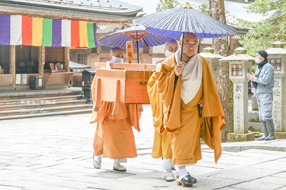 【和歌山景點】奧之院生身供 高野山最具代表性的宗教儀式!僧侶每天為弘法大師空海送餐 【和歌山景點】奧之院生身供 高野山最具代表性的宗教儀式!僧侶每天為弘法大師空海送餐