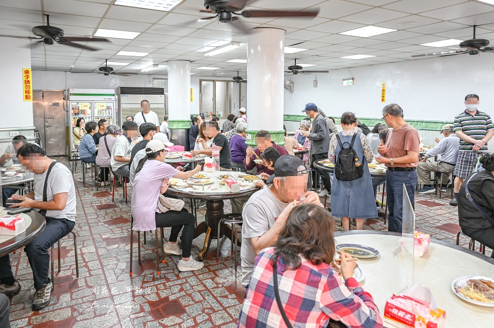 【金山美食餐廳】金包里鴨肉 金山老街人氣最高就這家！平價大份量客人自己端菜到座位上