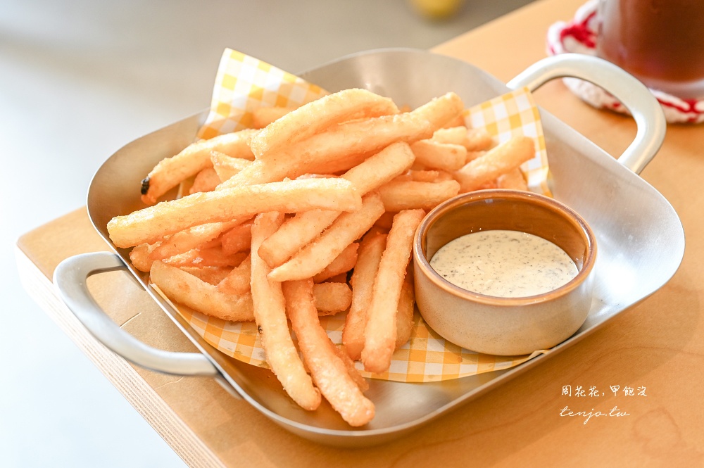 【北投咖啡廳】小紅花Cafe 台北手作咖啡廳推薦！低消一杯飲料60元就能免費體驗毛根花