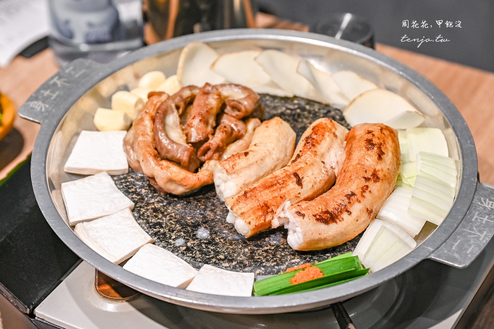 【台北東區美食】小班韓式烤腸敦化店 台灣第一家烤牛腸專賣店!菜單推薦醬蟹燒啤龍捲風 【台北東區美食】小班韓式烤腸敦化店 台灣第一家烤牛腸專賣店!菜單推薦醬蟹燒啤龍捲風