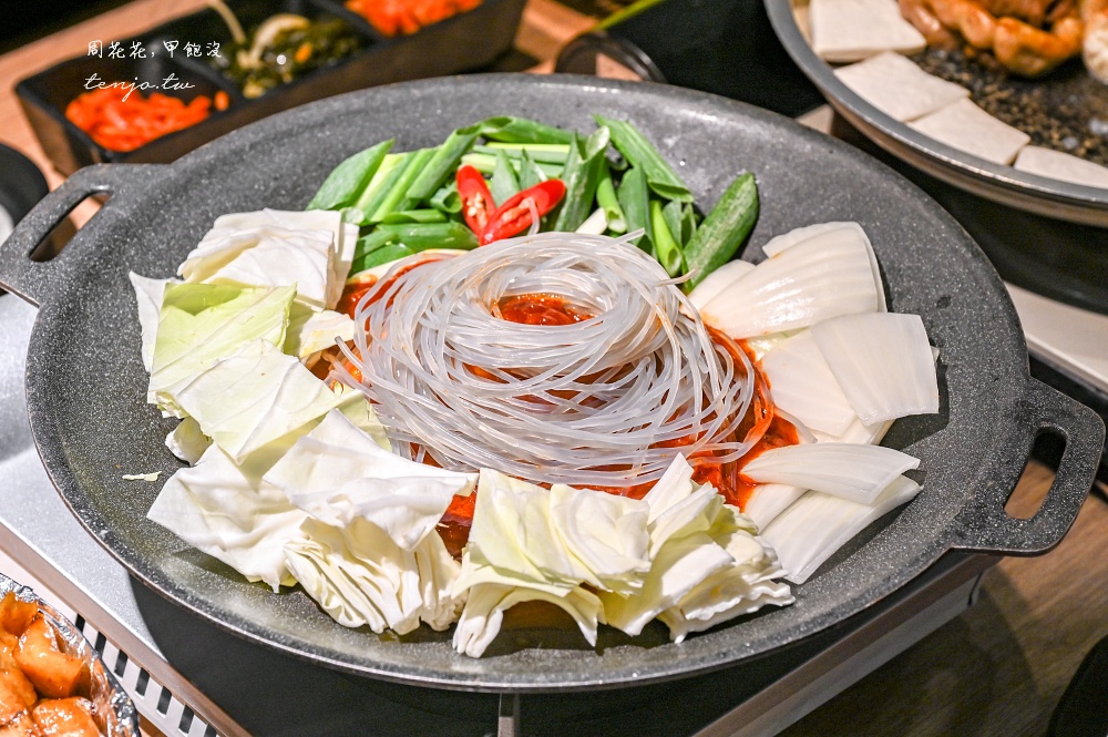 【台北東區美食】小班韓式烤腸敦化店 台灣第一家烤牛腸專賣店！菜單推薦醬蟹燒啤龍捲風