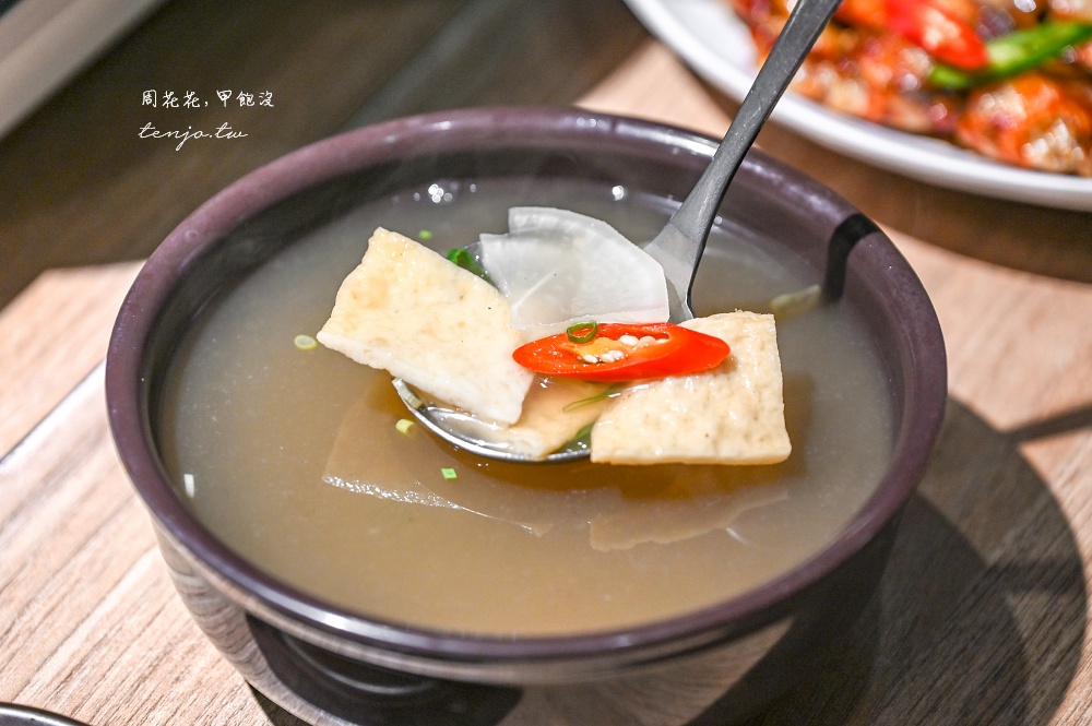 【台北東區美食】小班韓式烤腸敦化店 台灣第一家烤牛腸專賣店!菜單推薦醬蟹燒啤龍捲風 【台北東區美食】小班韓式烤腸敦化店 台灣第一家烤牛腸專賣店!菜單推薦醬蟹燒啤龍捲風