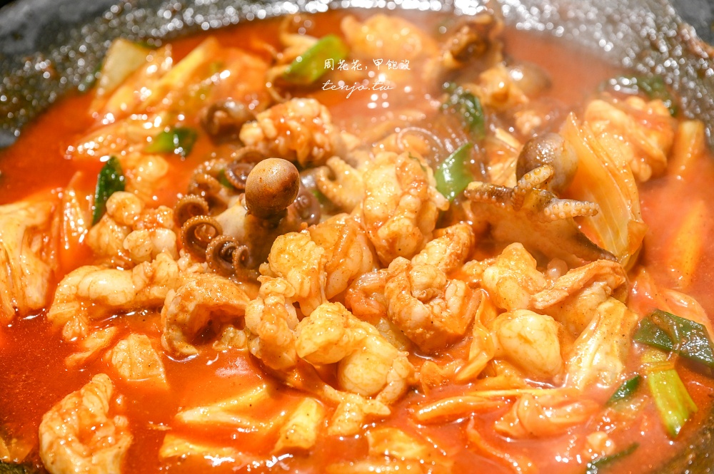 【台北東區美食】小班韓式烤腸敦化店 台灣第一家烤牛腸專賣店!菜單推薦醬蟹燒啤龍捲風 【台北東區美食】小班韓式烤腸敦化店 台灣第一家烤牛腸專賣店!菜單推薦醬蟹燒啤龍捲風