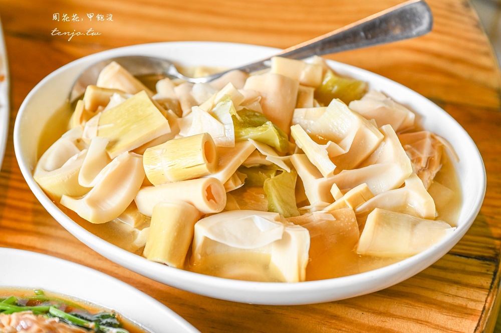 【五股凌雲路美食】碧瑤山莊 觀音山土雞城推薦！小木屋庭園餐廳平價菜單份量大CP值高