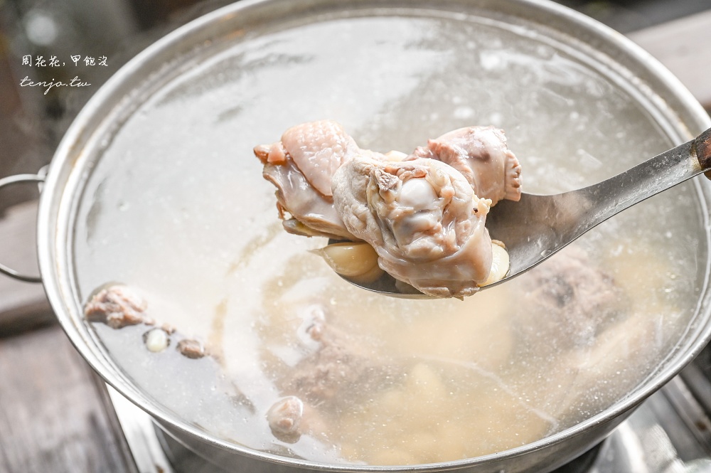 【五股凌雲路美食】碧瑤山莊 觀音山土雞城推薦！小木屋庭園餐廳平價菜單份量大CP值高