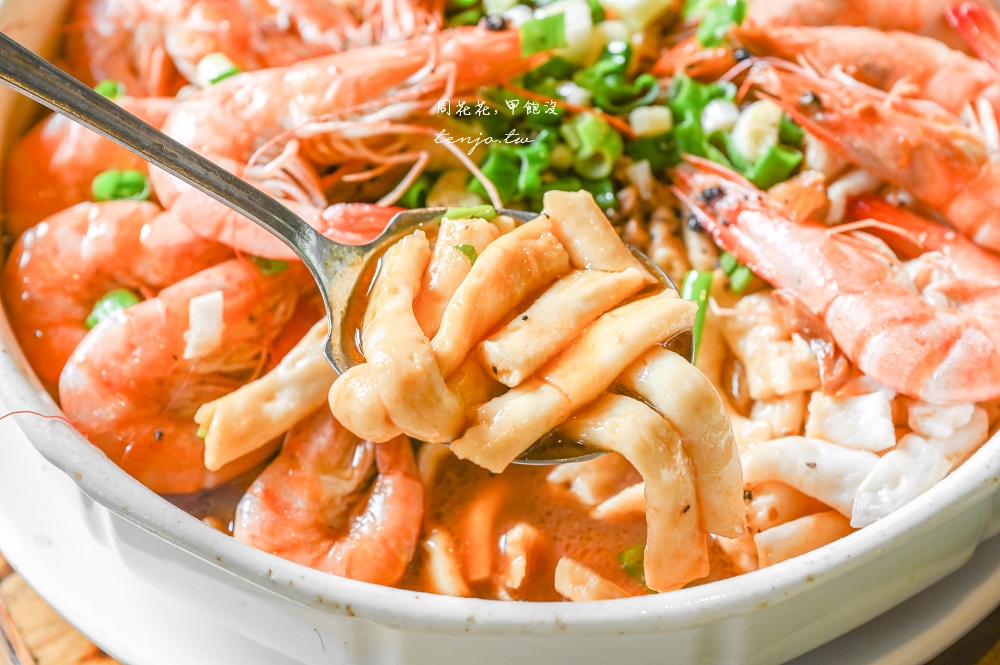 【五股凌雲路美食】碧瑤山莊 觀音山土雞城推薦！小木屋庭園餐廳平價菜單份量大CP值高