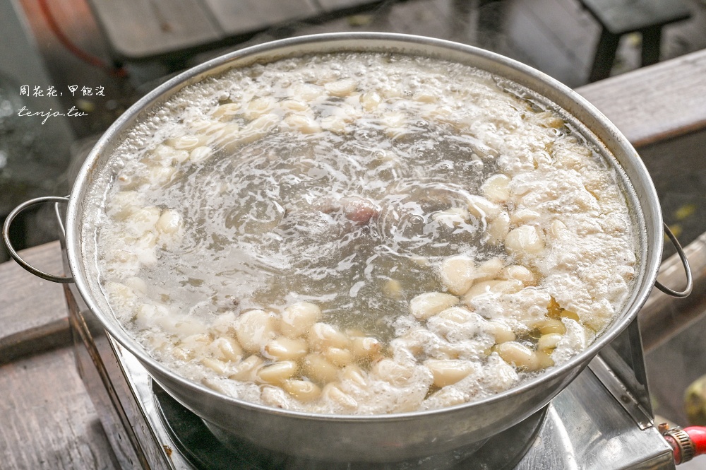 【五股凌雲路美食】碧瑤山莊 觀音山土雞城推薦！小木屋庭園餐廳平價菜單份量大CP值高