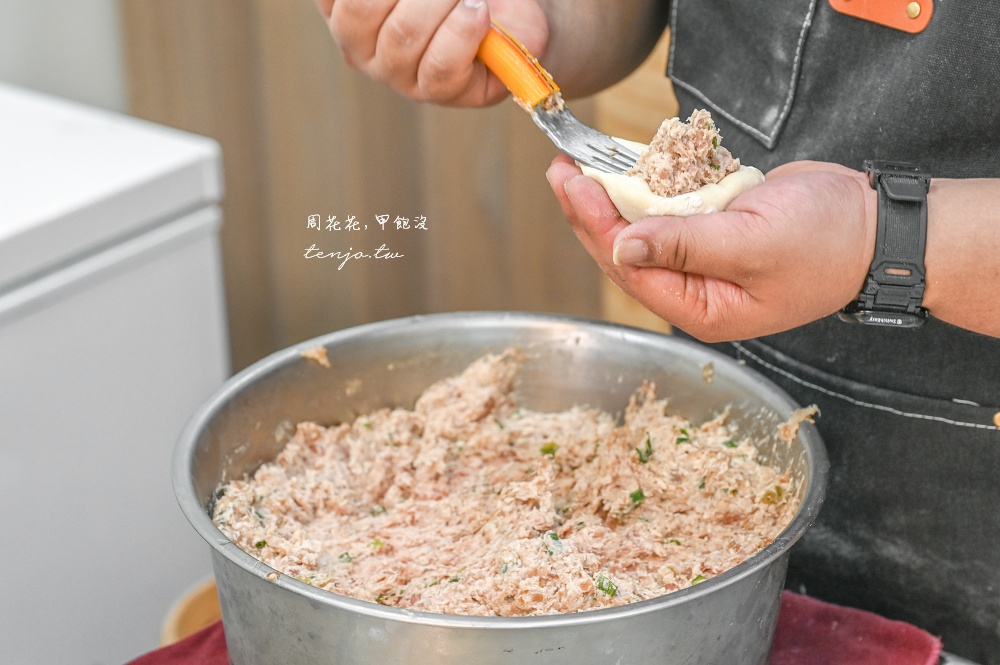 【台北萬華美食推薦】老上海包子萬大店 老麵發酵每天手工製作！饅頭20元起買十送一優惠