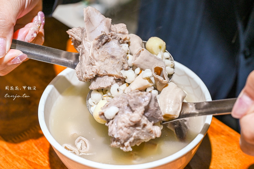 【民生社區美食】老翁家四神湯刈包豬腳飯 名廚詹姆士推薦新東街美食!高人氣評價小吃店 【民生社區美食】老翁家四神湯刈包豬腳飯 名廚詹姆士推薦新東街美食!高人氣評價小吃店
