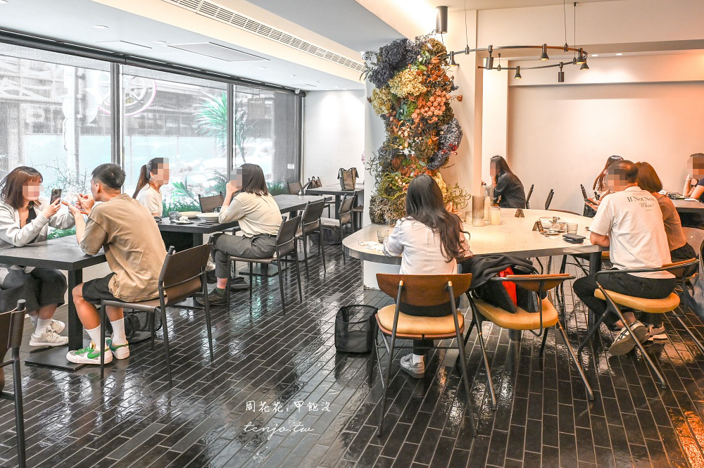 【中山國中咖啡】Moon Baking studio松山店 好吃自家烘焙麵包店！菜單推薦必點紅豆圓法