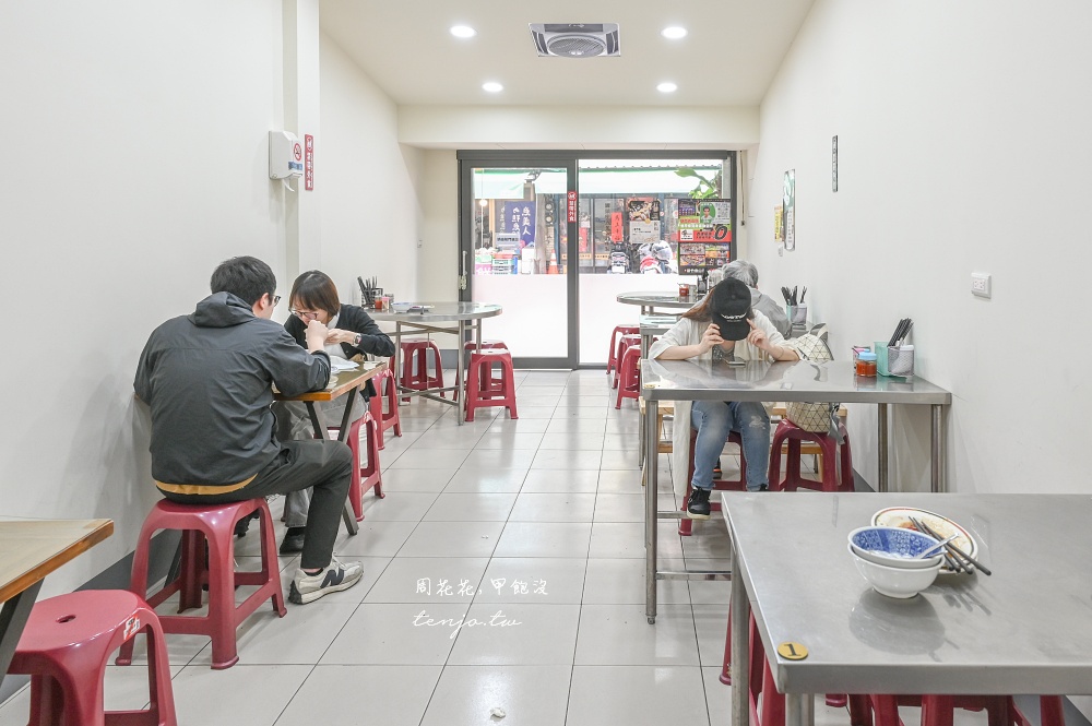 【新竹城隍廟美食】西市米粉湯大麵糊 芋頭米粉湯+黑白切小菜平價好吃!在地人推薦小吃 【新竹城隍廟美食】西市米粉湯大麵糊 芋頭米粉湯+黑白切小菜平價好吃!在地人推薦小吃