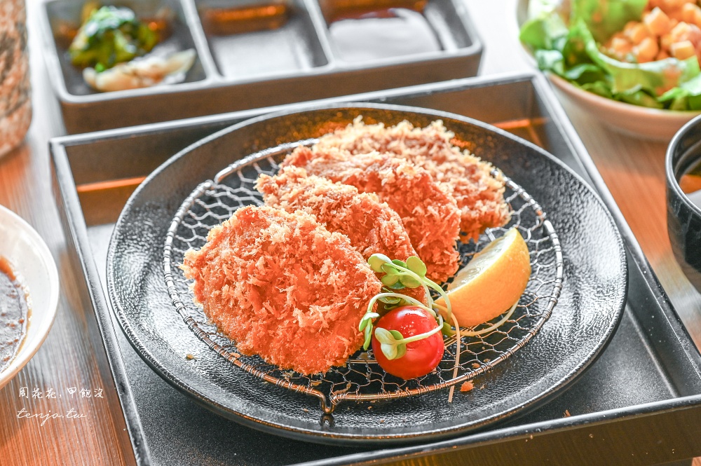 【大阪美食推薦】Tonkatsu KYK 梅田超美景觀餐廳！炸豬排+自助吧吃到飽只要1,500円起