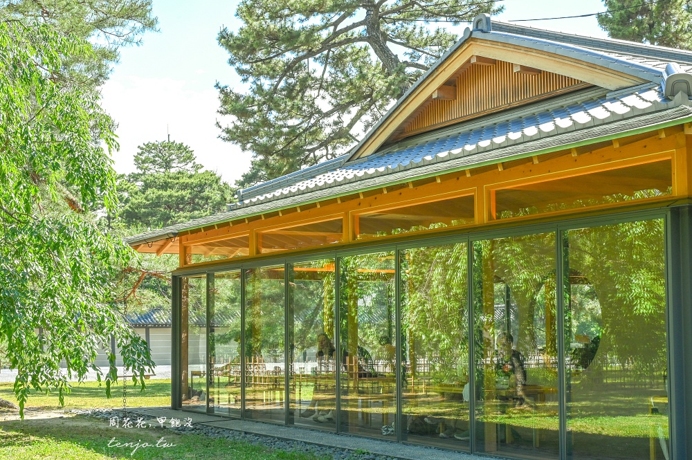 【京都咖啡廳】SASAYAIORI+ 京都御苑 隱身樹林秘境茶屋！300年歷史京菓子老店經營 @周花花，甲飽沒