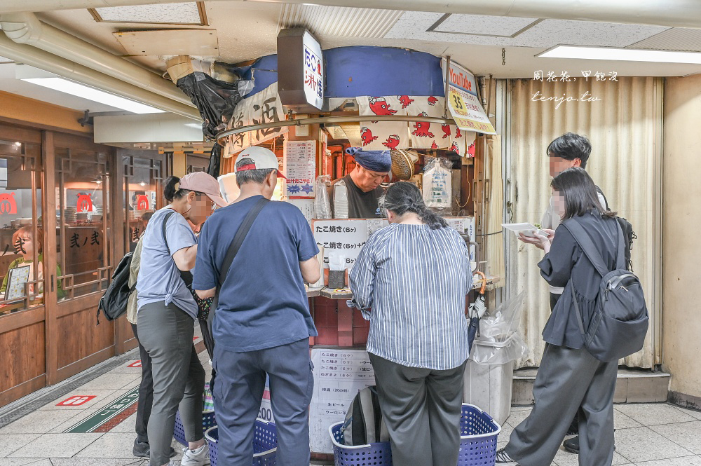 【大阪梅田美食】章魚燒Shioya 全日本最迷你的章魚燒店！隱身新梅田食道街立吞美食推薦 @周花花，甲飽沒