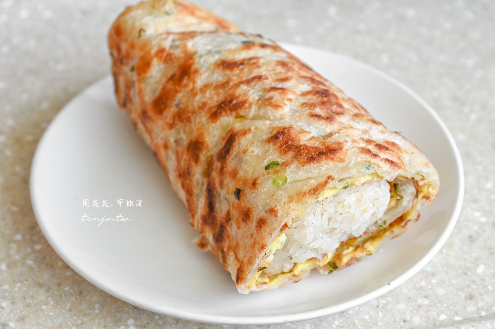 【信義區基隆路美食】上順興香Q飯糰 台北巨無霸飯糰推薦！二合一包蔥油餅飽到抵兩餐