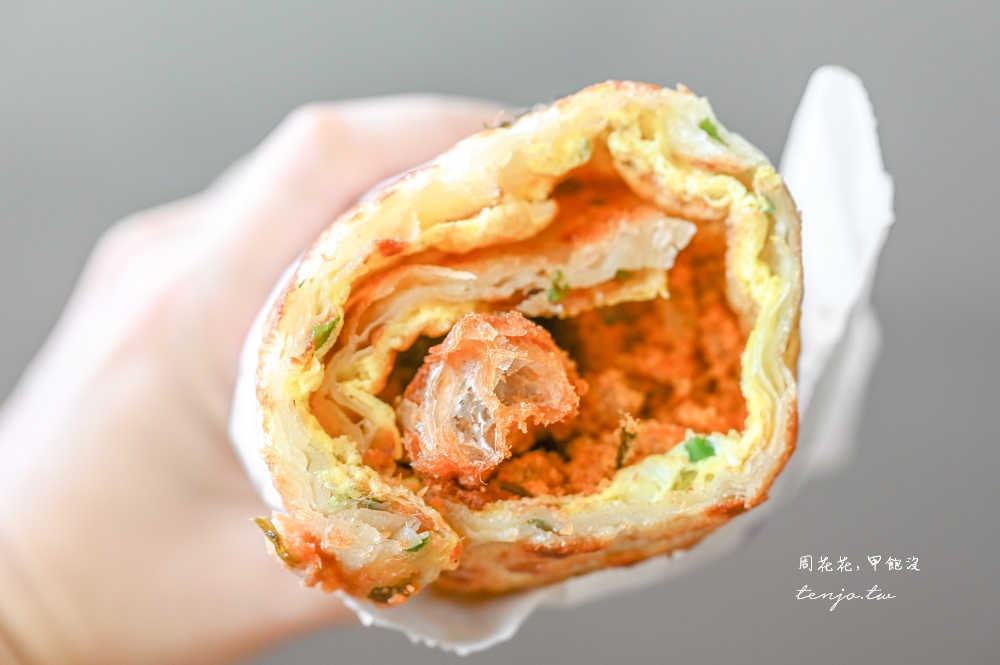 【信義區基隆路美食】上順興香Q飯糰 台北巨無霸飯糰推薦！二合一包蔥油餅飽到抵兩餐