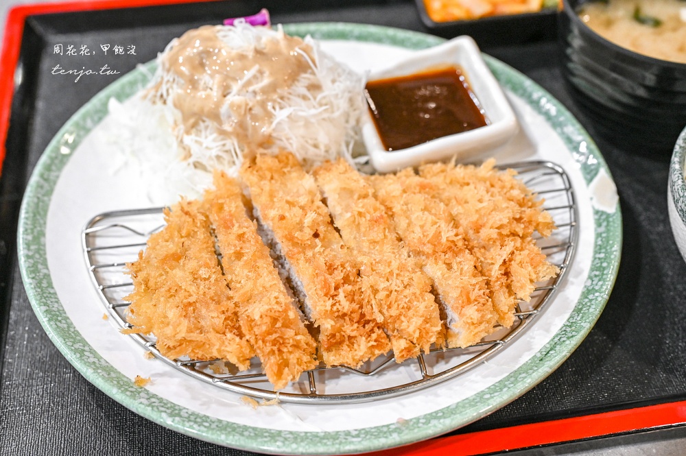 【晴光市場美食推薦】築本屋農安店 豬排定食只要199元！內用免費續白飯高麗菜絲吃到飽