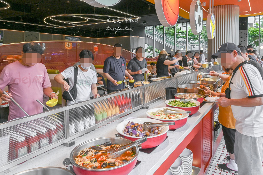 【我家牛排板橋遠科旗艦店】北部最大自助餐推薦!Buffet上百道料理吃到飽只要390元起 【我家牛排板橋遠科旗艦店】北部最大自助餐推薦!Buffet上百道料理吃到飽只要390元起