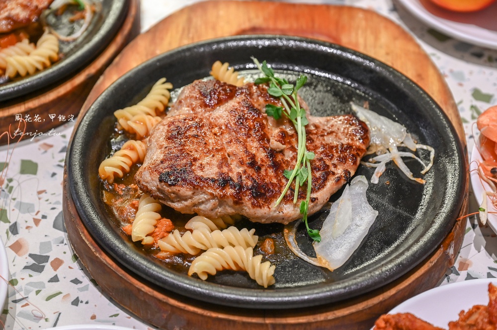 【我家牛排板橋遠科旗艦店】北部最大自助餐推薦!Buffet上百道料理吃到飽只要390元起 【我家牛排板橋遠科旗艦店】北部最大自助餐推薦!Buffet上百道料理吃到飽只要390元起