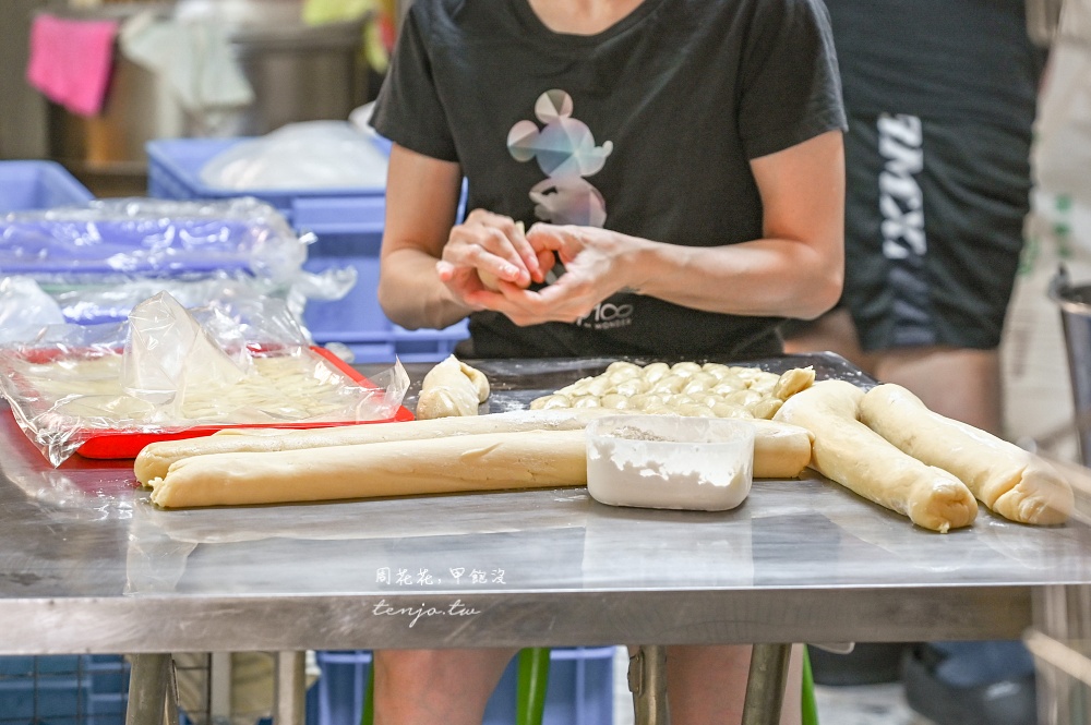【板橋美食伴手禮】板橋梅華珍鹿港牛舌餅.三姊妹 傳統純手工製做30年老店！厚餅薄餅都有