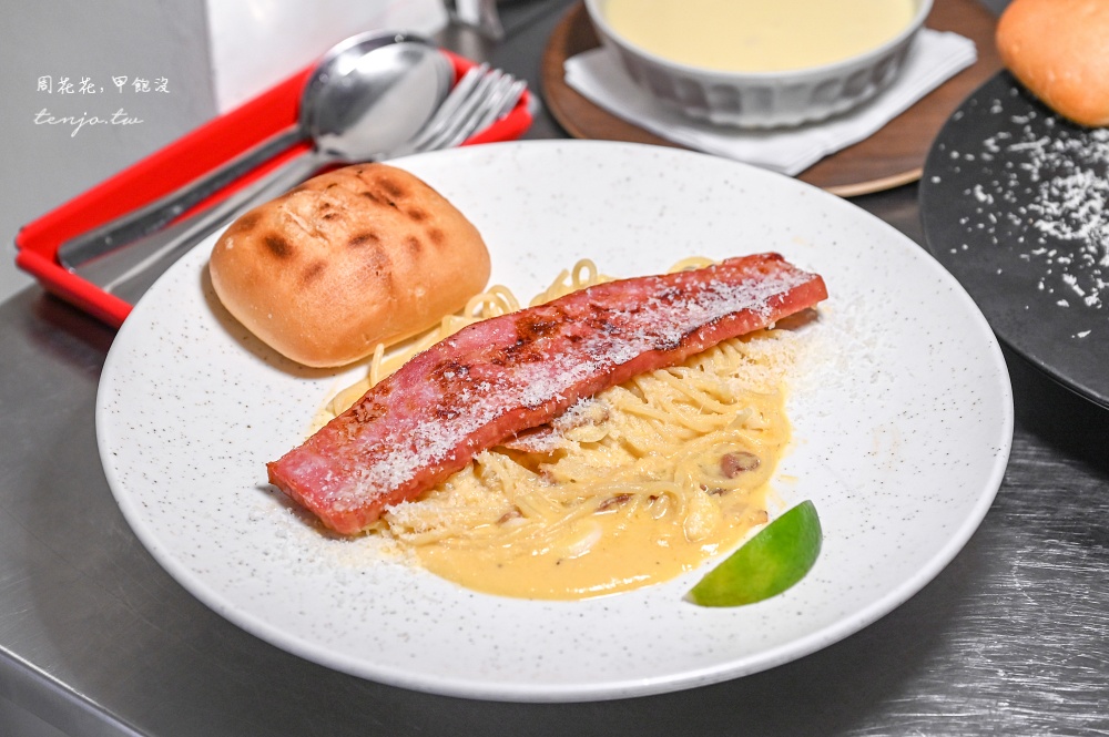 【士林美食餐廳】東京家庭義大利麵 濃醬系義大利麵推薦！搭配巧巴達麵包不浪費醬料精華