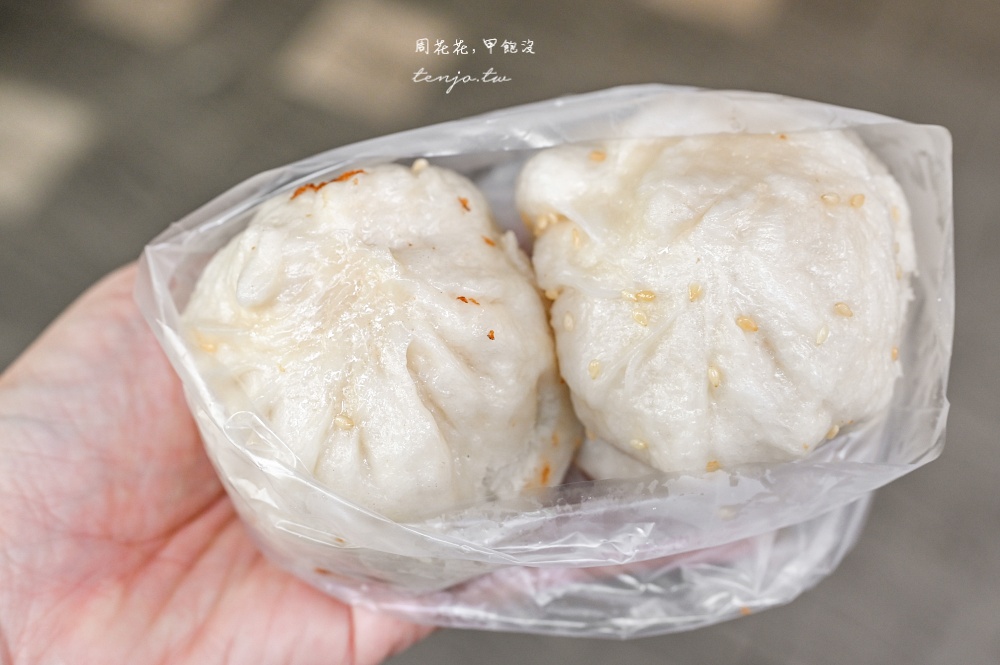 【士林夜市美食小吃】鍾家原上海生煎包 米其林必比登推薦美食!水煎包肉包菜包都很好吃 【士林夜市美食小吃】鍾家原上海生煎包 米其林必比登推薦美食!水煎包肉包菜包都很好吃