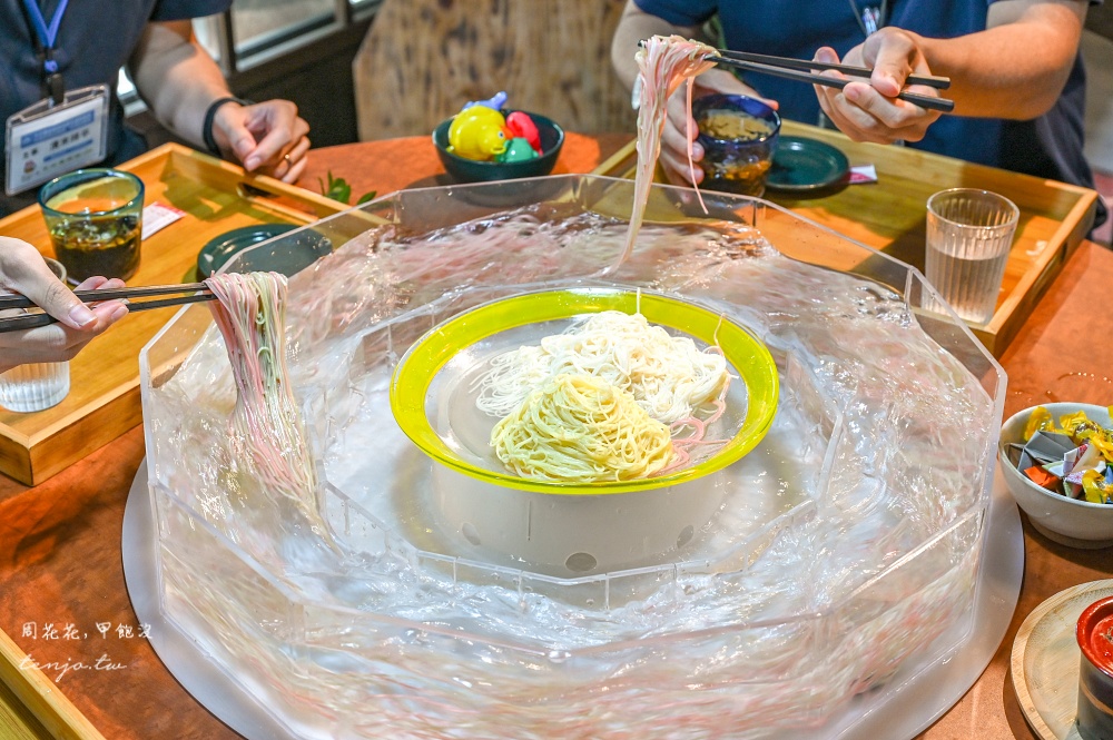 【大分美食推薦】素麵流水流舞 邊釣魚邊吃流水麵新奇體驗！近大分景點原尻瀑布道之駅 @周花花，甲飽沒