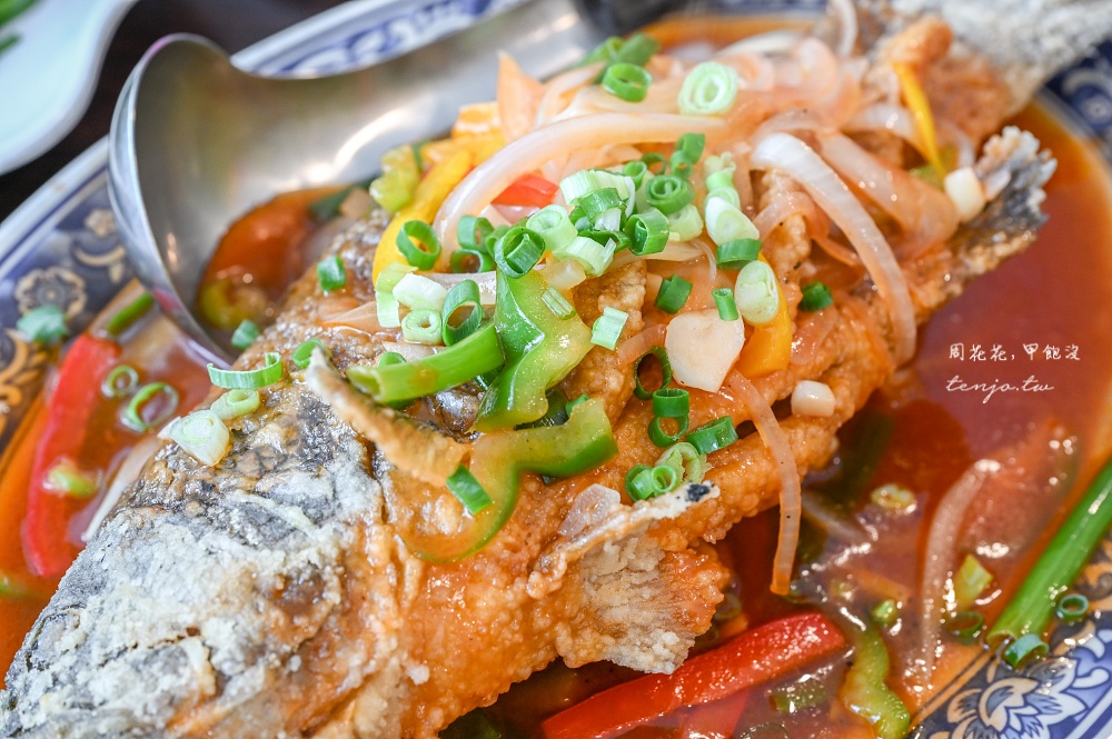 【板橋美食推薦】呷雞啦餐館 青菜園第三代開的分店!免上陽明山就能吃到白斬雞炒青菜 【板橋美食推薦】呷雞啦餐館 青菜園第三代開的分店!免上陽明山就能吃到白斬雞炒青菜