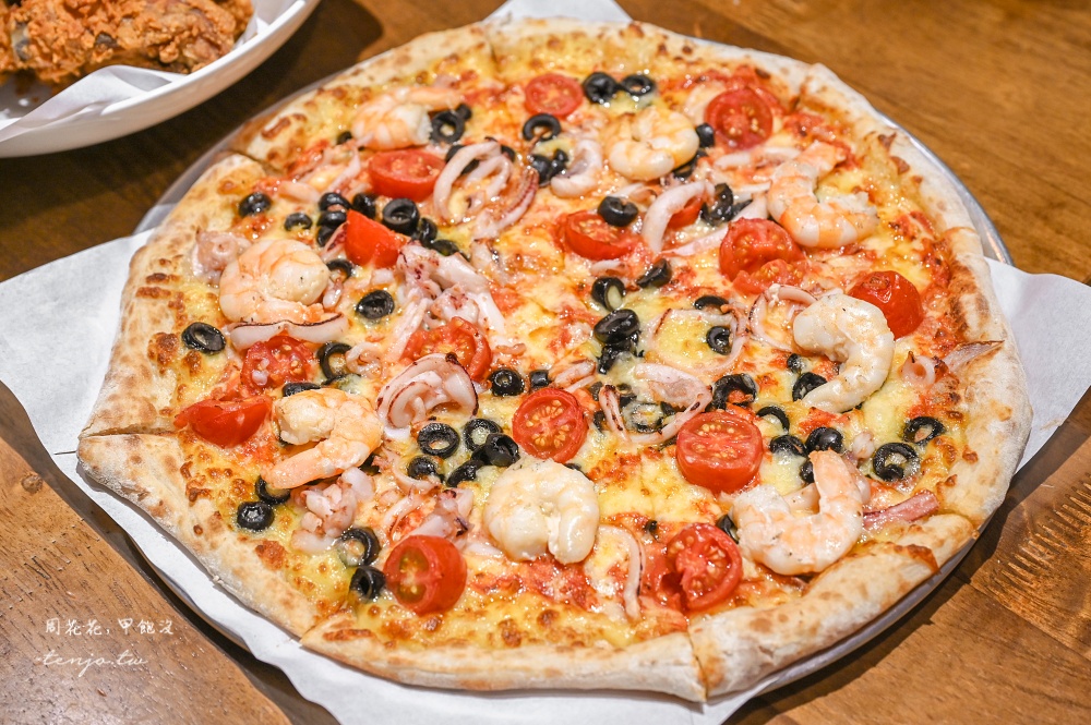 【士林天母美食推薦】Pino Pizza 號稱天母最好吃炸雞!菜單披薩同樣一絕建議要預約訂位 【士林天母美食推薦】Pino Pizza 號稱天母最好吃炸雞!菜單披薩同樣一絕建議要預約訂位