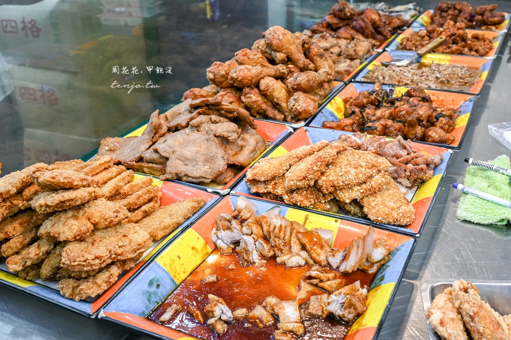 【三重美食推薦】二哥的店美食館 超平價便當只要75元!雙主菜110元可以自選三樣配菜 【三重美食推薦】二哥的店美食館 超平價便當只要75元!雙主菜110元可以自選三樣配菜