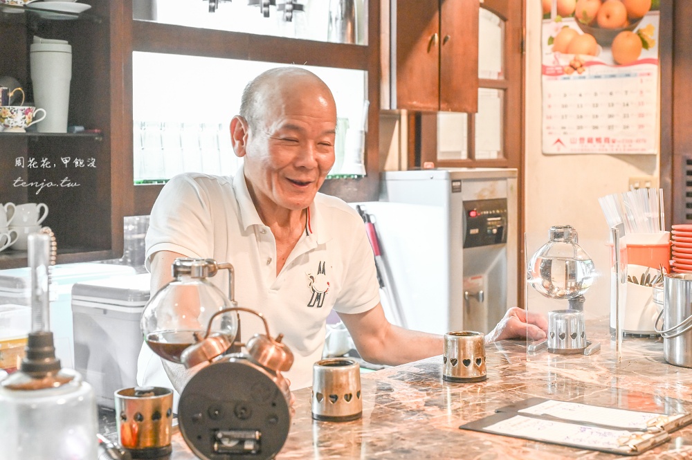 【中山站美食餐廳】村亭咖啡 超過50年歷史老派咖啡店!菜單推薦必點簡餐香煎鮮魚超好吃 【中山站美食餐廳】村亭咖啡 超過50年歷史老派咖啡店!菜單推薦必點簡餐香煎鮮魚超好吃