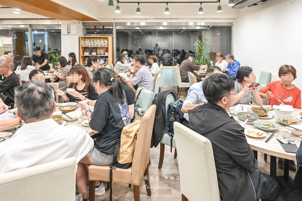 【民權西路蔬食餐廳】禾花素食 搬家後重新開幕!菜單素食熱炒中式點心好吃推薦又平價 【民權西路蔬食餐廳】禾花素食 搬家後重新開幕!菜單素食熱炒中式點心好吃推薦又平價