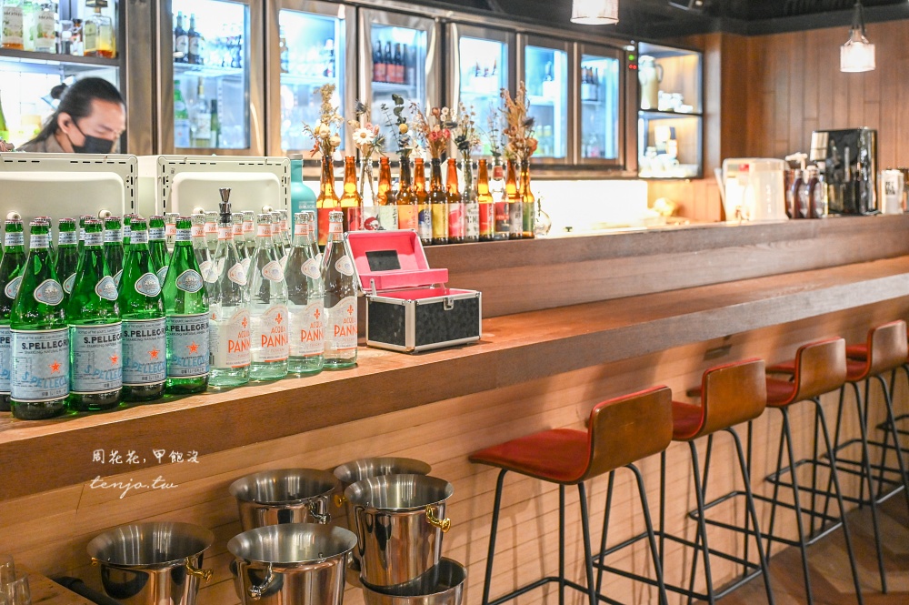 【中正紀念堂美食推薦】戲台酒館 隱身國家戲劇院內質感餐酒館!晚餐LIVE現場爵士表演 【中正紀念堂美食推薦】戲台酒館 隱身國家戲劇院內質感餐酒館!晚餐LIVE現場爵士表演