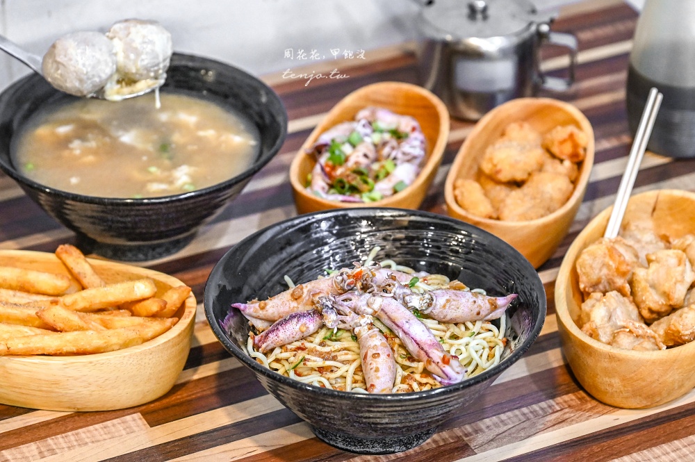 【中和美食小吃】賴桑透抽蚵仔麵線中和店 菜單新推出孤軍涼麵！搭配小卷雞排都對味 @周花花，甲飽沒