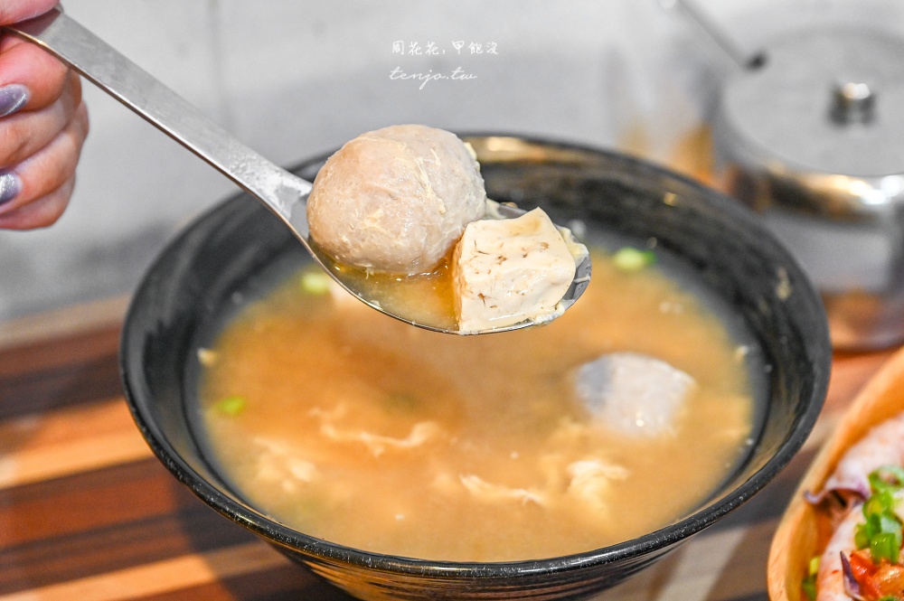 【中和美食小吃】賴桑透抽蚵仔麵線中和店 菜單新推出孤軍涼麵!搭配小卷雞排都對味 【中和美食小吃】賴桑透抽蚵仔麵線中和店 菜單新推出孤軍涼麵!搭配小卷雞排都對味