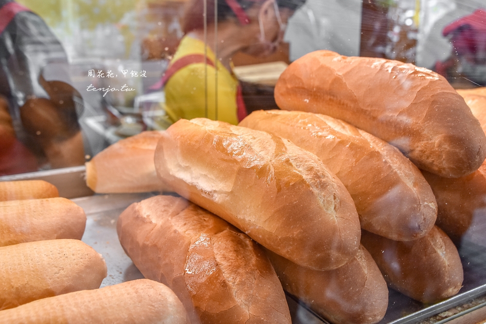 【士林美食】越富越南法國麵包 天母人詹姆士推薦！每日出爐號稱台北最強越南法國麵包